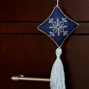 Sardinian Knot Stitch Snowflake Ornament