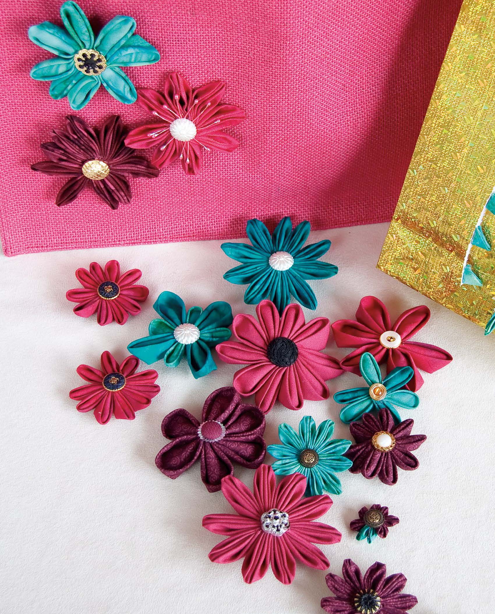 Flowerz Kanzashi Petals Pattern - Festive 2011