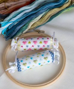 Lovebirds Needle Roll