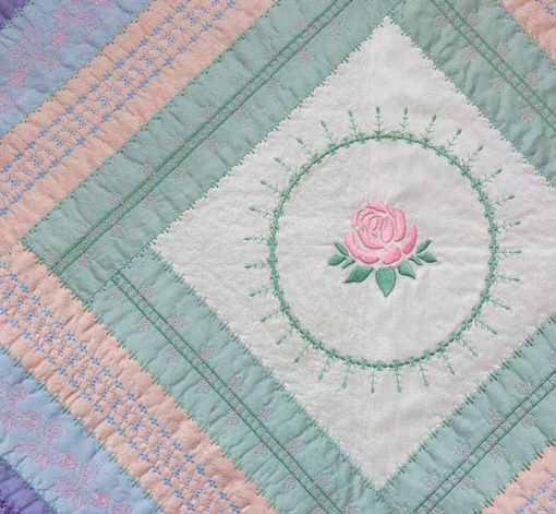 Second Hand Rose Table Runner Pattern