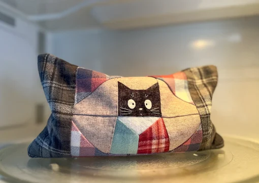 Purr-fectly Cozy: Flannel Cat Heating Pad Tutorial - Image 2